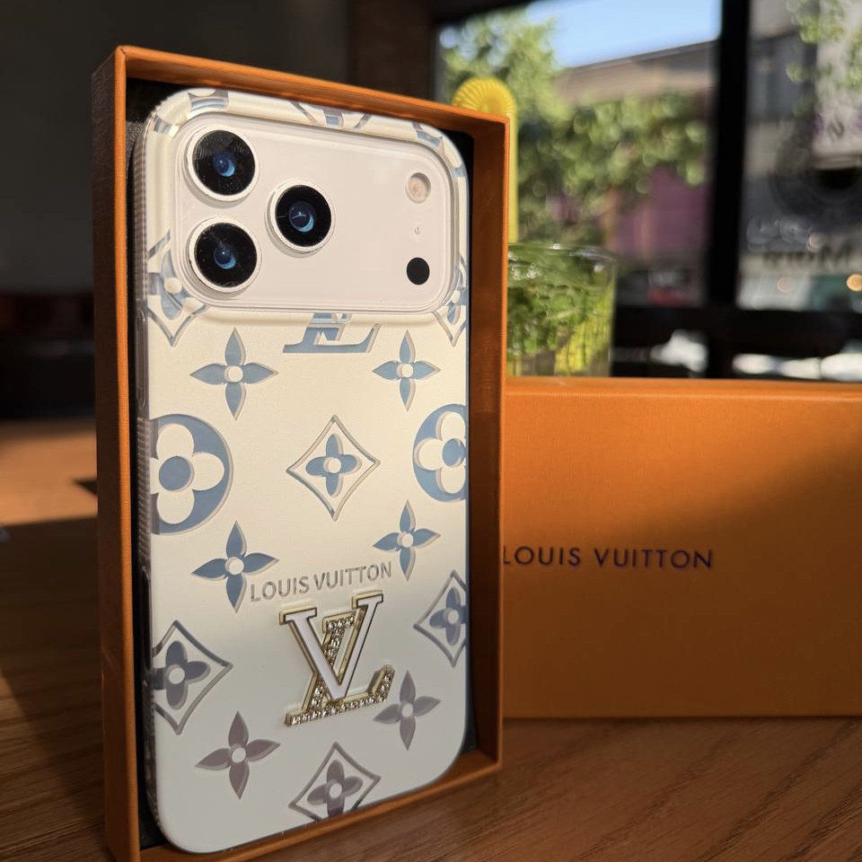 قاب لویی ویتون Louis Vuitton Hologram هولوگرامی
